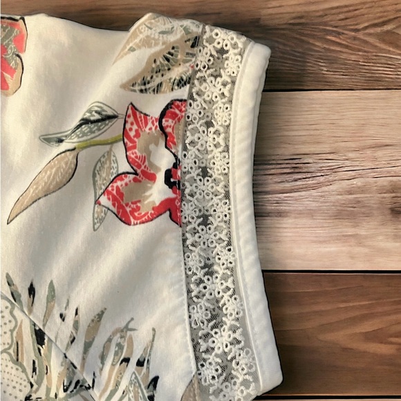 2/$35 NEW Northern Traditions White Floral Short Sleeve T-Shirt Lace Sleeve XL - Picture 5 of 8
